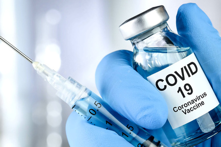 Скворцова заявила об эффективности "Конвасэла" против рекомбинантных форм коронавируса